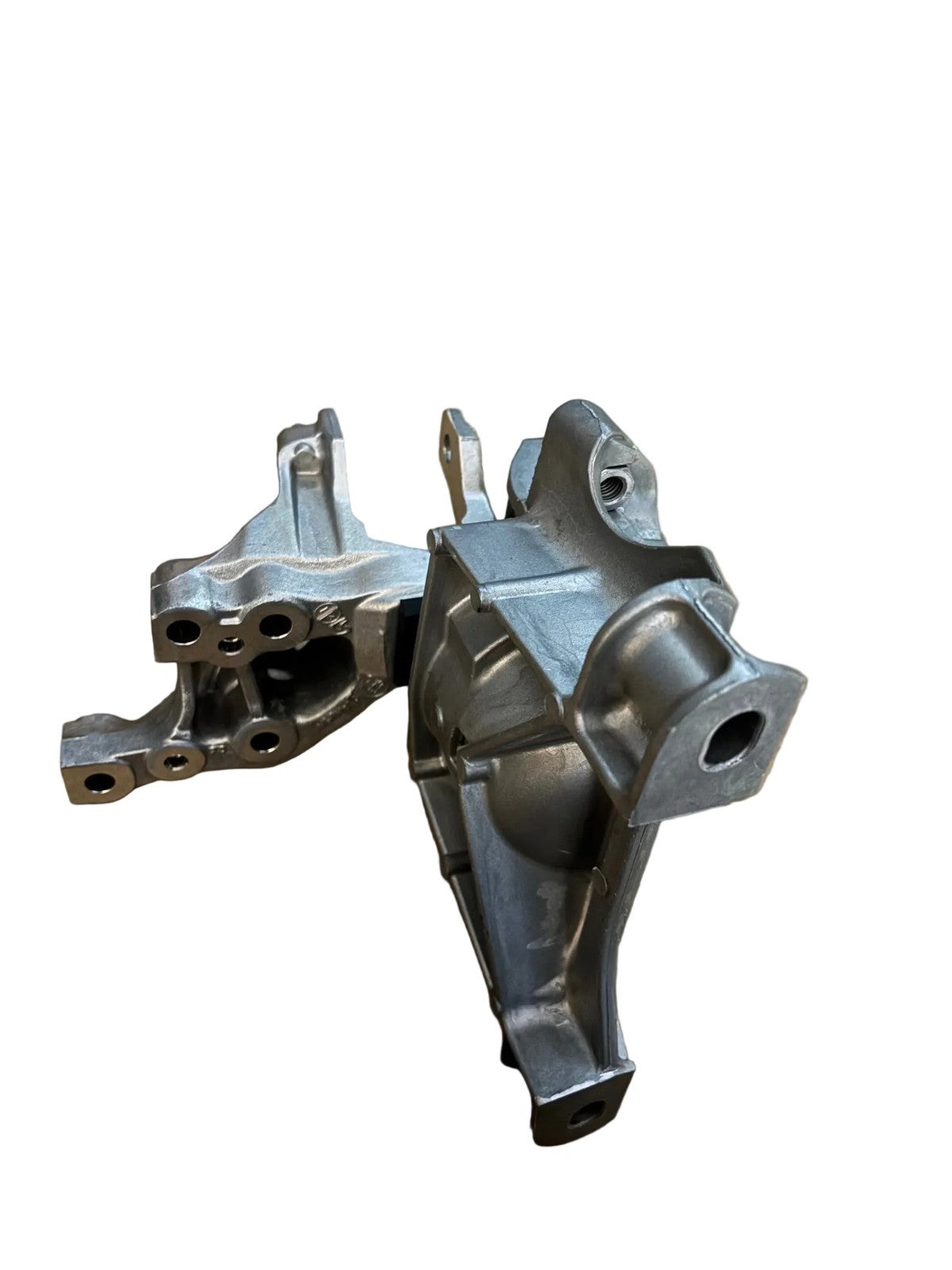 Vauxhall Citroën Peugeot Right Hand Engine Mount New PSA Part 9816339580