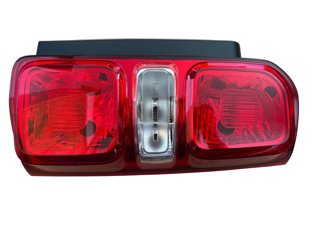 Vauxhall Citroen Peugeot Rear Driver Side Outer Rear Light New 9808243080